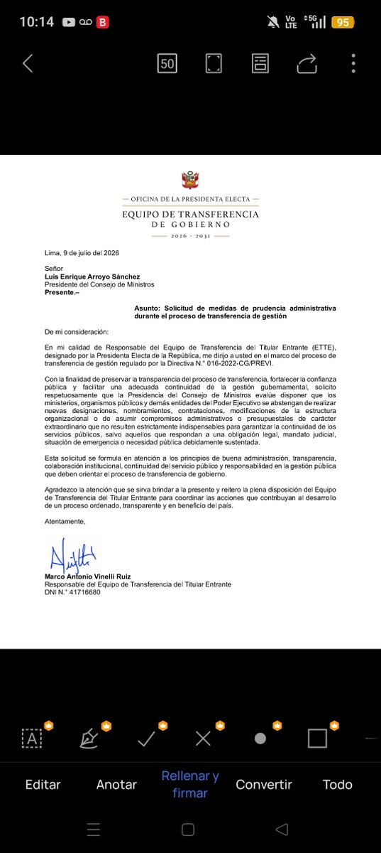 paolobenza's tweet photo. #Último Marco Vinelli, encargado de la transferencia por el fujimorismo, pide a la PCM que no hagan más nombramientos o designaciones en el Ejecutivo hasta el cambio de mando.

(Hoy se volvió a cambiar al encargado de la presidencia ejecutiva del OECE. El anterior estuvo 15 días) https://t.co/oE6I7IWUcP