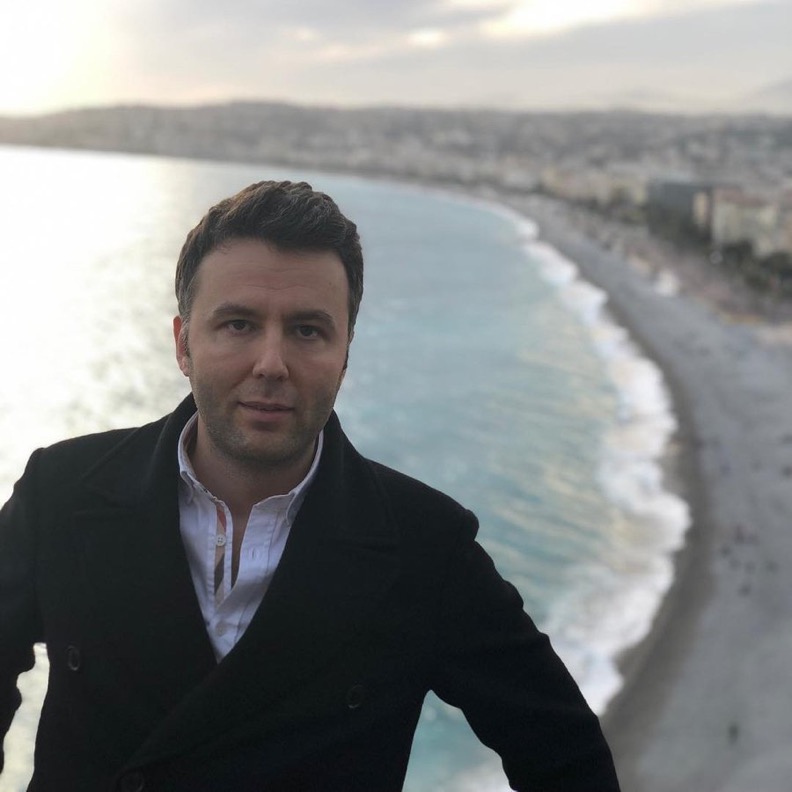 habermatris's tweet photo. Mehmet Akif Ersoy hakkında talep edilen suçlamalar:

• Suç örgütü kurma ve yönetme.
• 11 kez nitelikli cinsel saldırı.
• Uyuşturucu veya uyarıcı madde ticareti yapma veya sağlama.
• Uyuşturucu madde kullanımını kolaylaştırma. https://t.co/Fk3aH5He4C