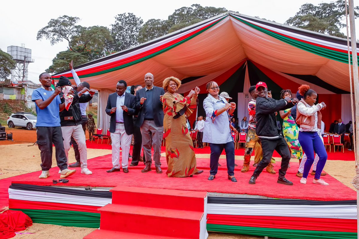 LMyoot7's tweet photo. Governor Anne Waiguru has waived county business permit fees for all Kirinyaga NYOTA beneficiaries, reducing the cost of doing business and allowing young entrepreneurs to invest more in growing their enterprises. #NYOTAProgram #KirinyagaRising #KaziIongee https://t.co/7X2mmmadsO