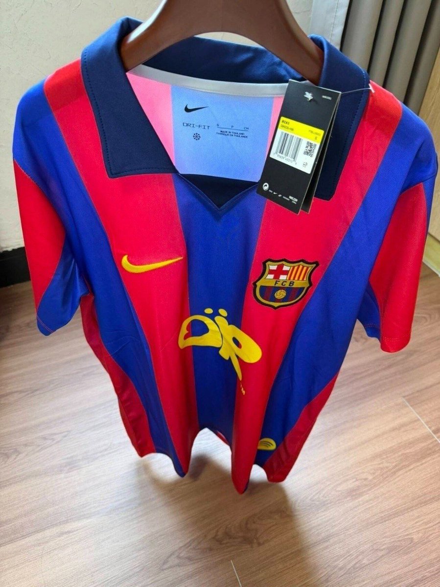jerseyhubBR's tweet photo. Meu povo, criei este Linktree geral com todos os modelos do Barcelona, incluindo collabs, camisas retrô e lançamentos

https://t.co/8GrNUb6Fz8 https://t.co/9yZWEW8dei
