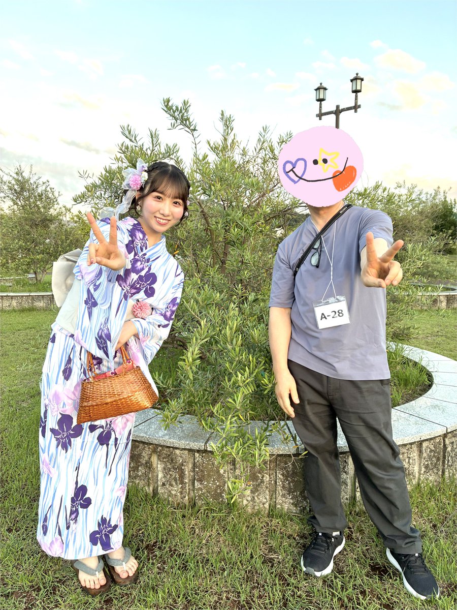hiro_nii's tweet photo. #りねたんおし
#やんりね
#内海里音　#高雄さやか
やんりねのドキドキ♡モグモグ♡はっぴぃ〜さま〜
BBQ、シール交換会、楽しかったー😊
やんりねコンビおもろいw  2人の漫談で2時間いける🤭
りねたん、盛り上げてくれてありがとう！ https://t.co/zYoyGxGWB7