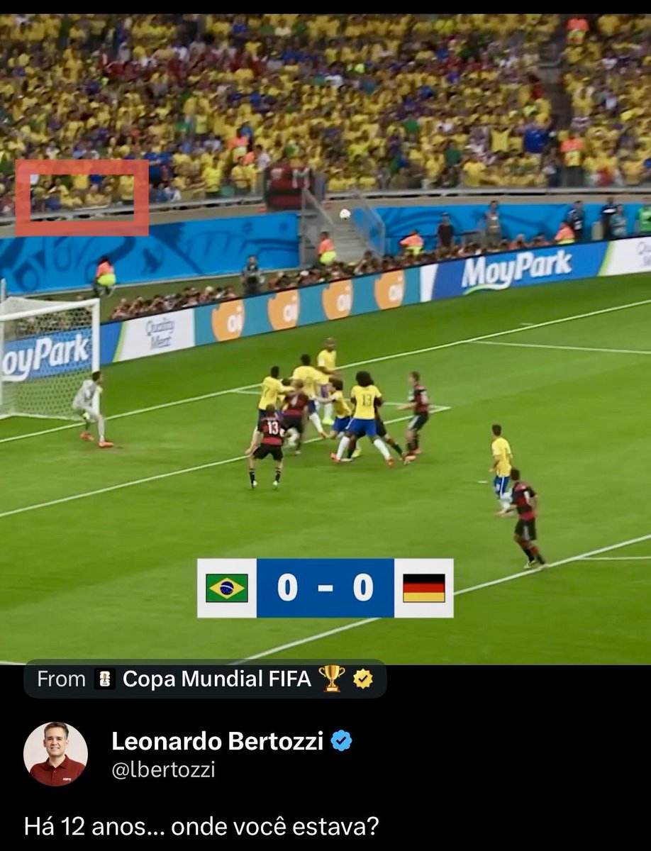 pommer_gui's tweet photo. @lbertozzi Bem ali, de azul à esquerda no quadrinho! https://t.co/G8zc5wmg2S