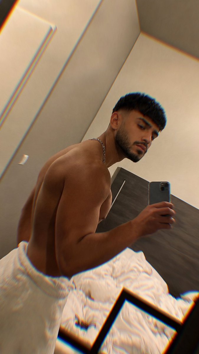ToeTemptatey7's tweet photo. Bei der Hitze hat man zwei Optionen entweder duschen gehen oder sich sauber lecken lassen😈👅💶 

Liket und Reposted euren Master 🇹🇷 https://t.co/fJsfaBT7HC