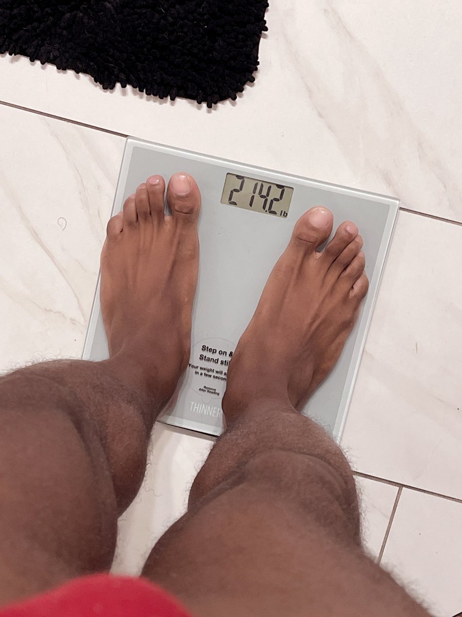 MrFlyyyGuyyy's tweet photo. Been lean bulking for 6 months. 

My goal is 225. https://t.co/Sz80gtg5FY