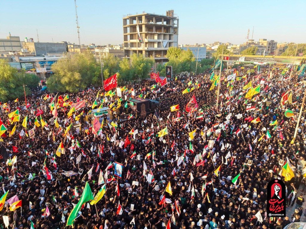 itw3ynthia's tweet photo. @imduhhone و خداوند سطول را آفرید تا از چپ و راست ضایع گردند و درس عبرتی شوند، برای پند‌گیرندگان https://t.co/OmbPHNjHps