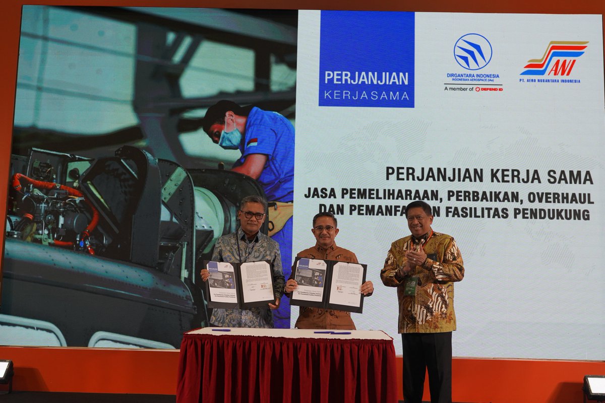 officialptdi's tweet photo. Jakarta Utara (10/07) – Mengawali agenda pada hari kedua pameran IISAR 2026, PT Dirgantara Indonesia (Persero) (PTDI) menandatangani Perjanjian Kerja Sama (PKS) dengan PT Aero Nusantara Indonesia (PT ANI) .
Baca Selengkapnya [ https://t.co/mSIosYpT7Y ] https://t.co/kHa16XPON0