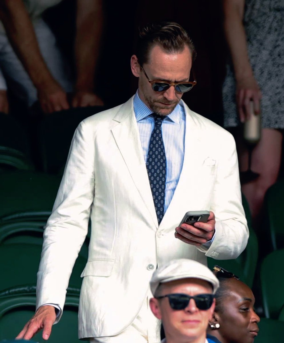 bestoftwh's tweet photo. The perfection of this man. https://t.co/K3uxBacyHR