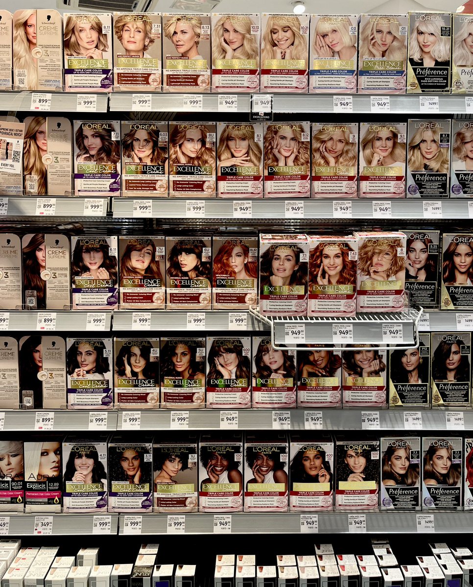 whatsontheshel1's tweet photo. Hair dyes, root touch-up products, and hair coloring essentials from leading beauty brands.
https://t.co/HBYydJFX0V
#HairDye #HairColor #HairCare #RootTouchUp #BeautyProducts #Cosmetics #Supermarket #Retail #StoreShelf #HairColoring #BlondeHair #BrunetteHair https://t.co/daIeNHorHB