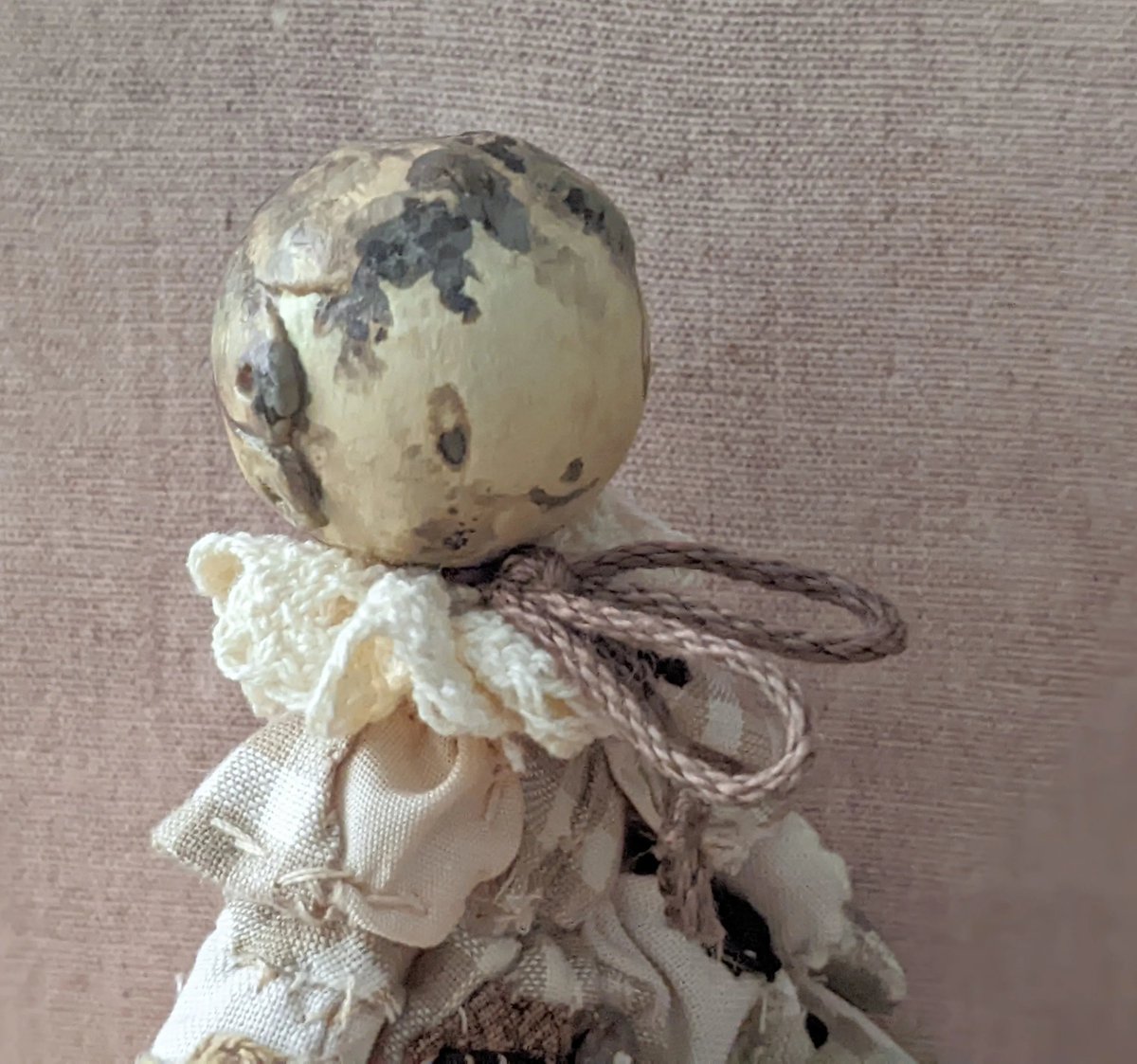 Wynfred1840's tweet photo. lady Gouldian Finch inspired doll , mouldy - inspired sam - doll  stocked within shop, Sommer 2026 https://t.co/E4ts3ZbBsJ