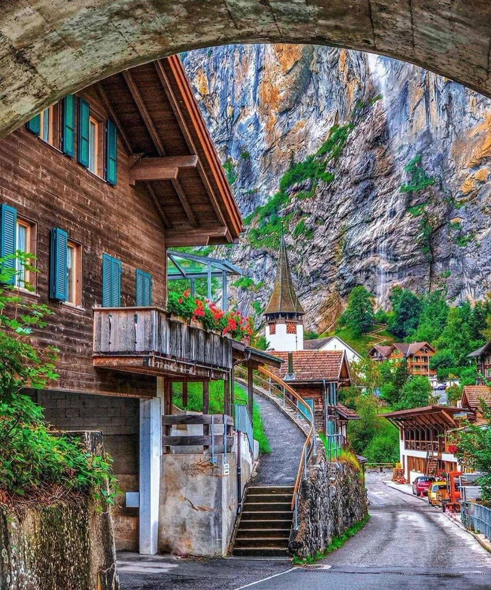PrettyCitiesX's tweet photo. Lauterbrunnen, Switzerland 🇨🇭 https://t.co/02Doo2LyXP