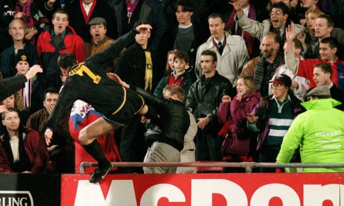 xspotsdamark's tweet photo. “A Frenchman would never do that”

Meanwhile French players used to Kung Fu kick opposing fans for taking trash https://t.co/JxBJA1SVK1