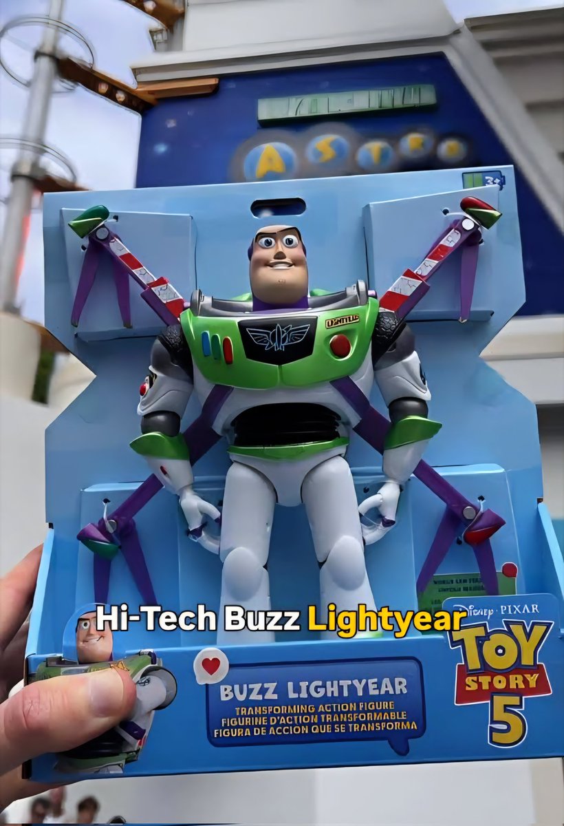thousandgru's tweet photo. 토이 스토리 5 Toy Story 5, 2026 _한 줄 평 ☆☆☆☆☆
이 영화는 과거를 상징하는 감성 충만 아날로그 장난감들과, 미래를 상징하는 이성 충만 디지털 기술로 무장한 스마트 패드의 충돌과 대립 대결을 골자로 하는 신나는 모험담이다. 하지만
(중략 : 블로그에서 계속 ↙)
https://t.co/3XakdacX5s https://t.co/yXLaSra9y3