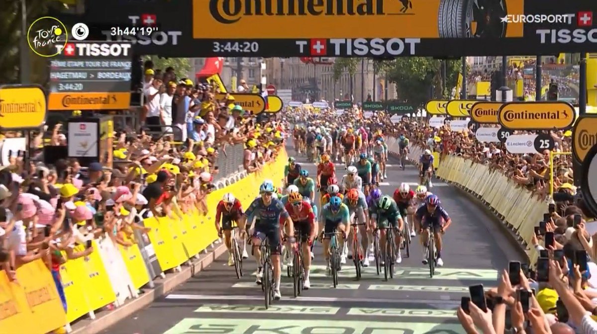michael_teclai's tweet photo. 🇪🇷 Binyam grabbed 64 points today on Stage 7 of the Tour de France - 14 from the  intermediate sprint &amp; 50 from his 3rd-place finish in Bordeaux - which  moves him up to 2nd in the points classification with 145 total points, just 59 behind Pedersen. Kudos BINI! 👋🇪🇷 #Eritrea https://t.co/Zv4vSPFhfG