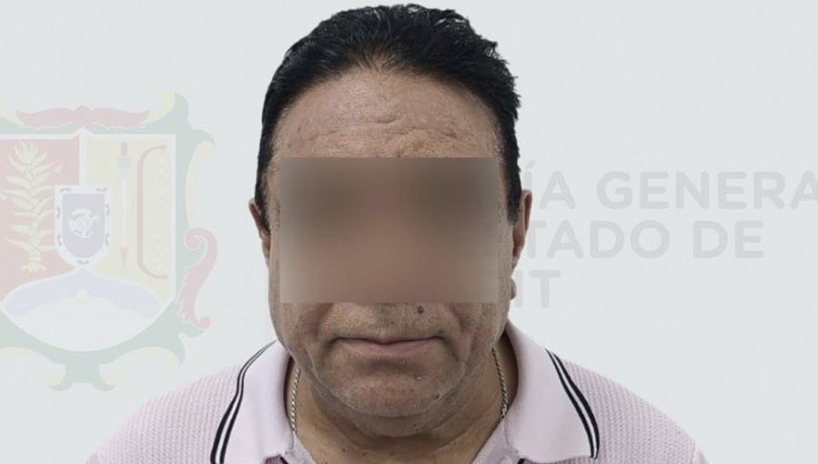 michelleriveraa's tweet photo. 🚨#ULTIMAHORA Detienen en España a ex empresario de SÚPER DEL NORTE de #Sonora, Servando Carvajal, por presunto fraude a Grupo Citrimex.  

@nmas reporta que en España Servando 'N' por Fraude Millonario a Grupo Citrimex
Servando "N", fue detenido en un aeropuerto  y extraditado a México por su probable responsabilidad en el delito de fraude contra Grupo Citrimex, tras emitirse una ficha roja.