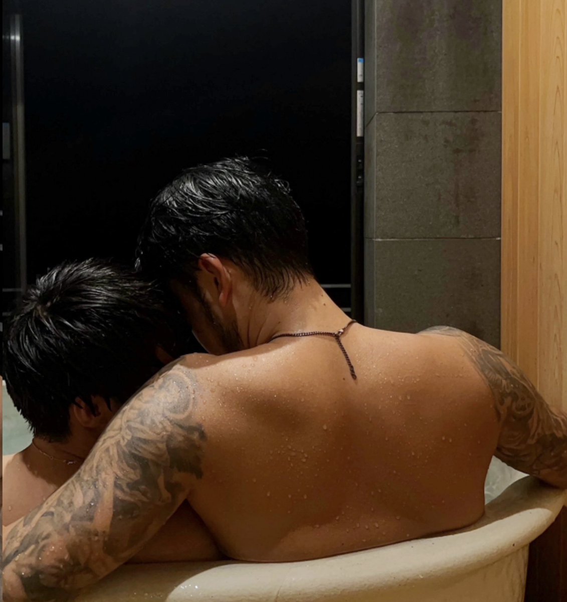 lamalila__'s tweet photo. just us things https://t.co/OYLlw0nMNu