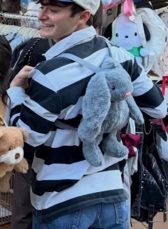 ffthschnapp's tweet photo. foah with bunny plushies 🐰 https://t.co/F6gUkmjT4l