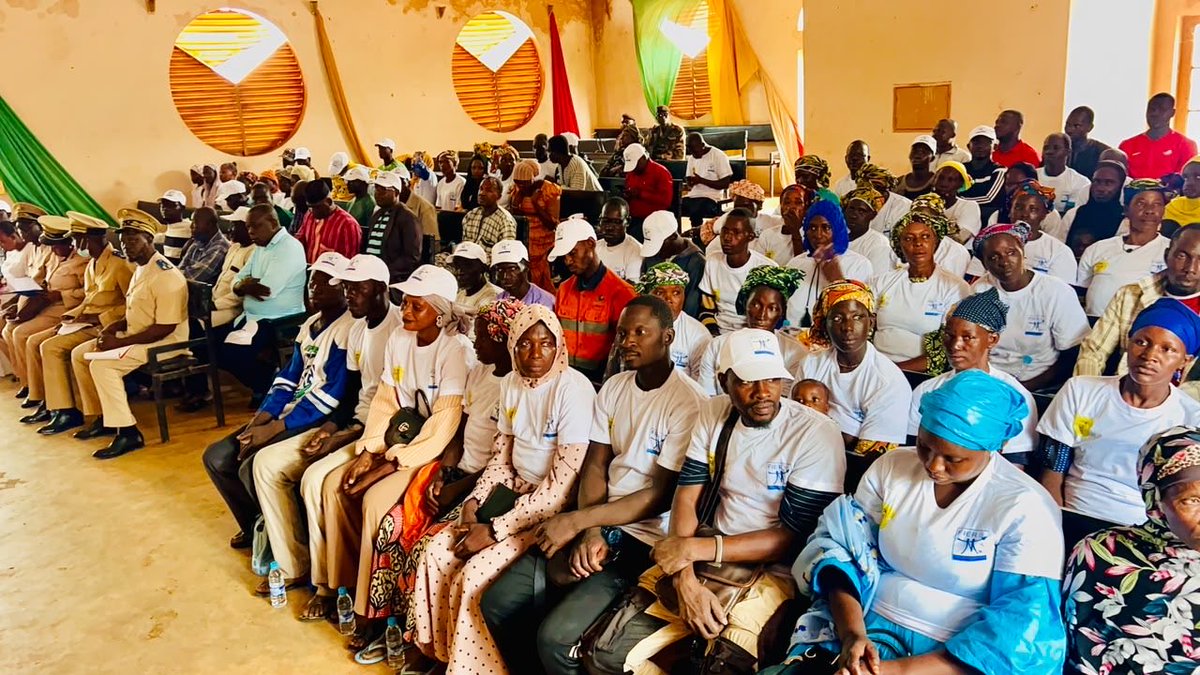 fier2mali's tweet photo. Après #Segou, la dynamique se poursuit ! 🔄 Les lancements s’enchaînent dans toutes nos zones d’intervention 🇲🇱
Retour en images 📸 sur la cérémonie de lancement des financements de nos bénéficiaires à #Kita (#Kayes) le 09/07/2026
#entrepreneuriatrural #FIDA #financementrural https://t.co/J8AwtRNdHV