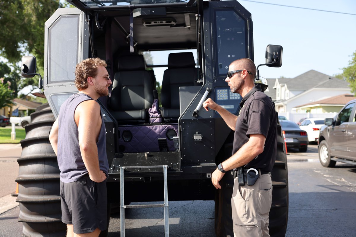 TampaPD's tweet photo. Starting the morning with bagels as hot as today's temperature and even better company!

A special thank you to Built Different Brands and PopUp Bagels for hosting today's Bagels with the Badge community pop-up!

From getting an up-close look at our specialty vehicles to meeting the officers who serve our community, it was a morning full of great conversations and community connections. Thanks to everyone who came out to grip, rip, and dip with us!