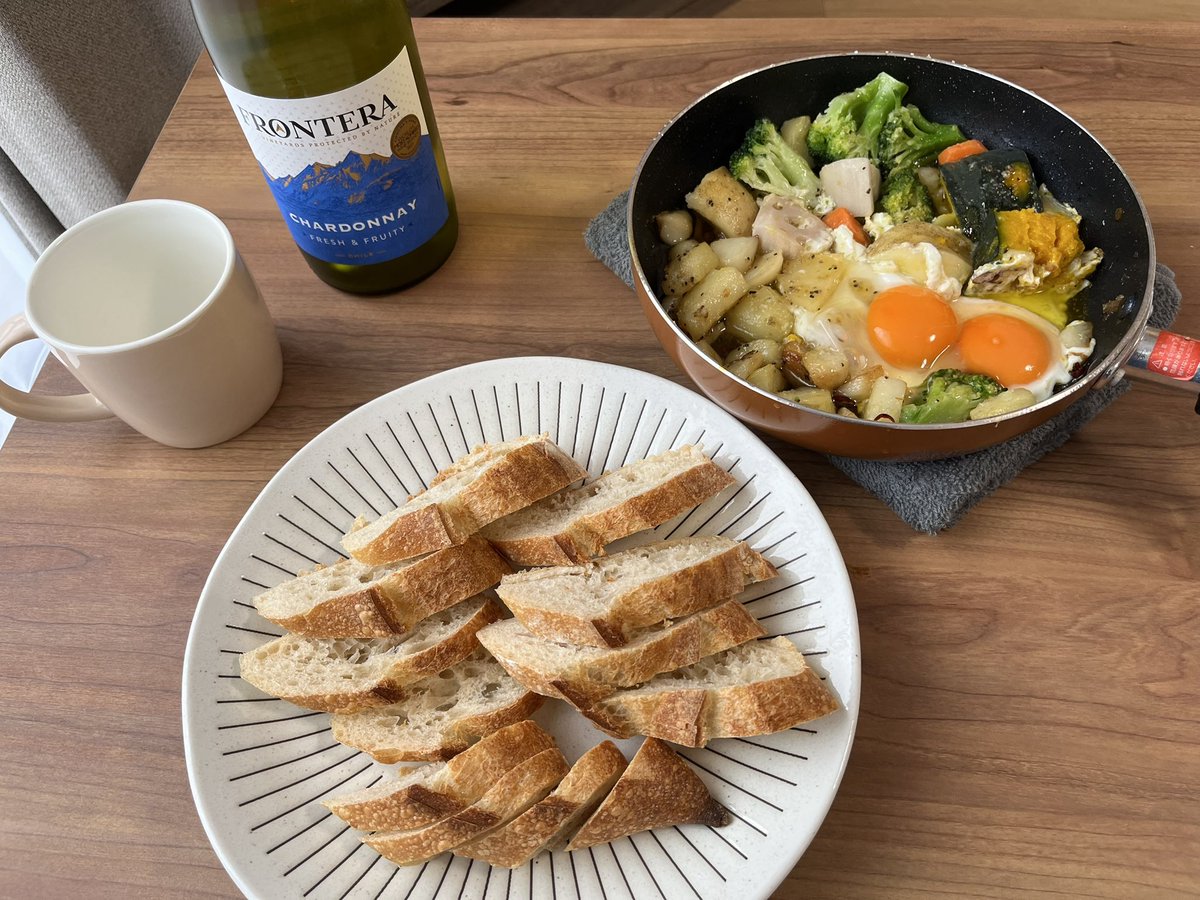LiLi4LP's tweet photo. @takeckt これ
食べる時は余熱で半熟ぐらいにしたのに駄目だった😢 https://t.co/doUXVvwoGL