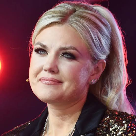 BStondentious's tweet photo. Jessica Simpson is 46 today! https://t.co/dAI2VmwDbW