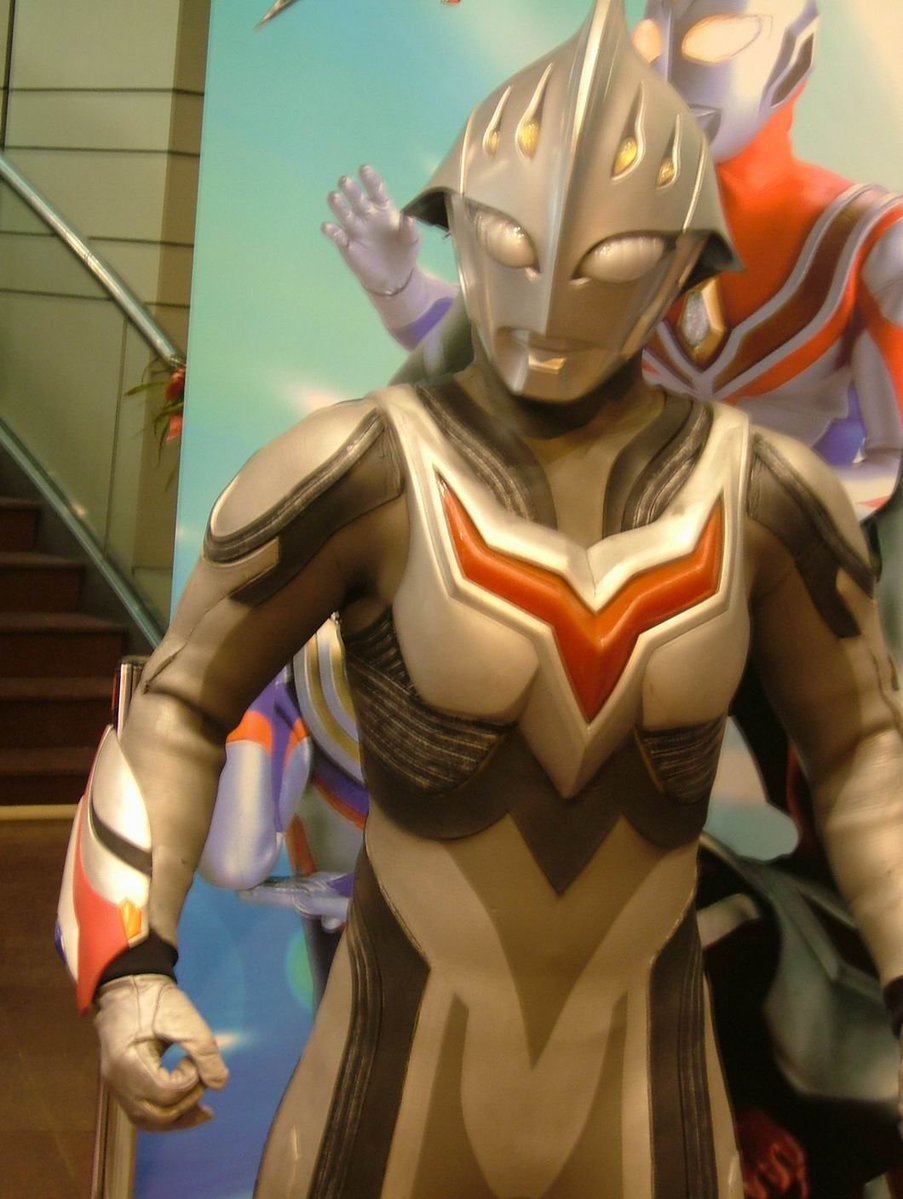 rottendevilk's tweet photo. 懐かしい写真を掘り出した
台湾のウルトラマン40周年記念イベントの一環でした https://t.co/BeJZdboim9