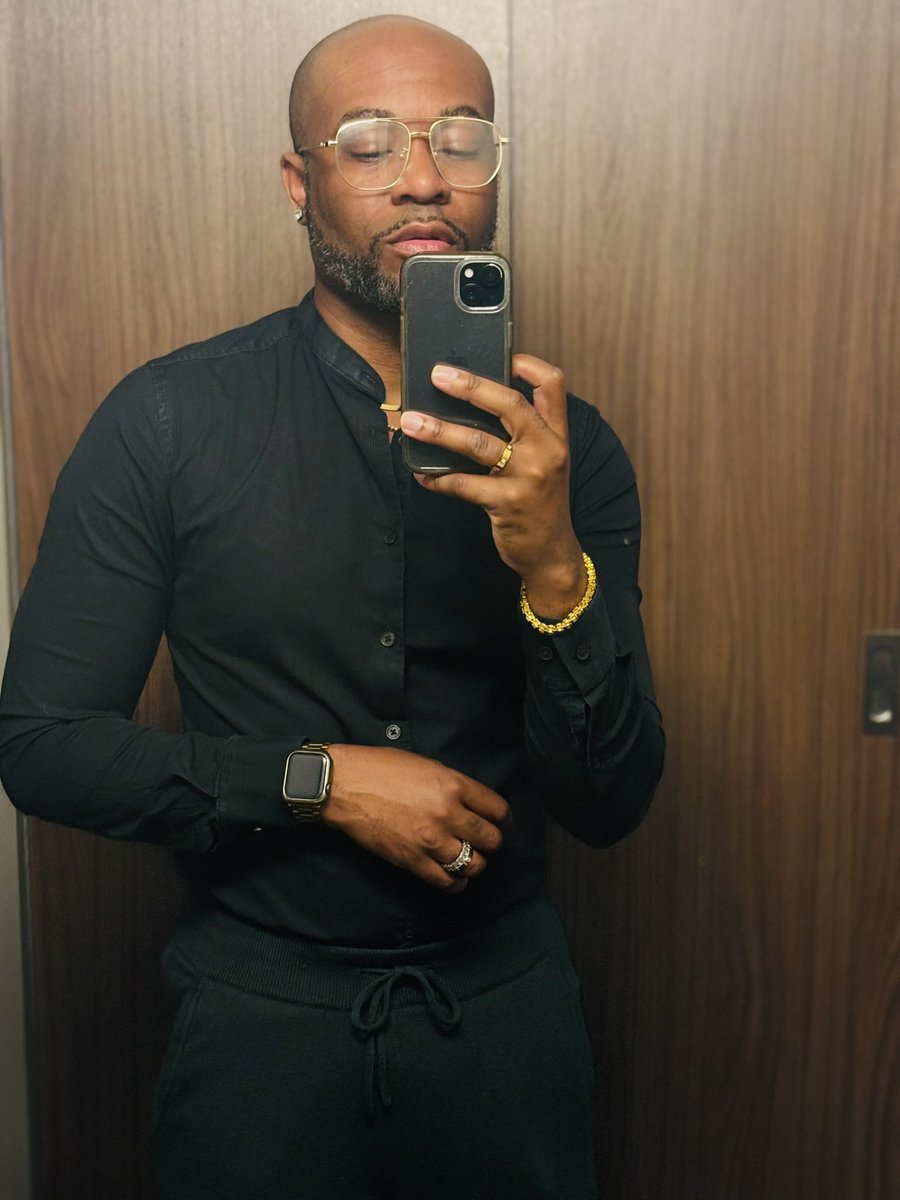 iamrishawn's tweet photo. Look at all the Colours

#peace #selflove #growth #style #focused https://t.co/fQu2PxDibt
