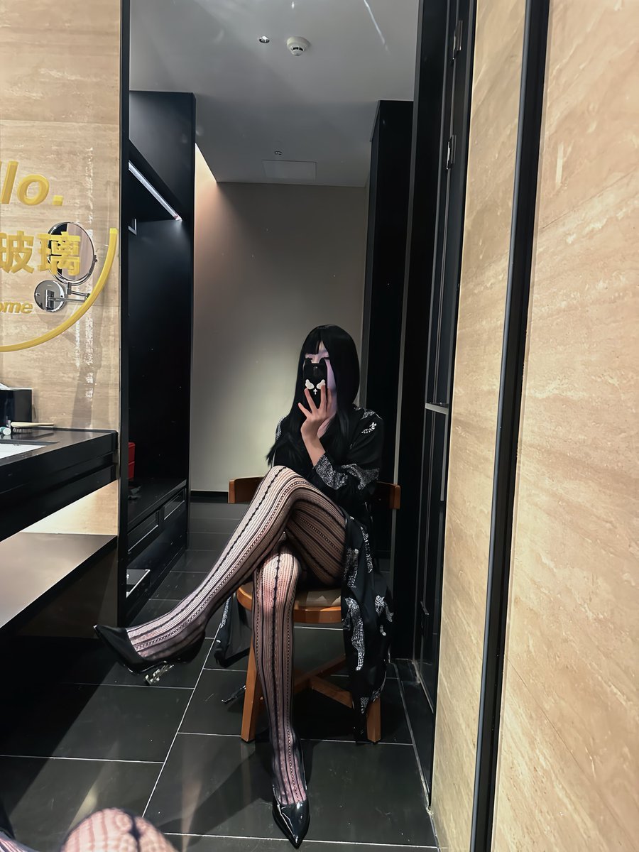 xiaohebabeovo's tweet photo. 小禾才露尖尖角 https://t.co/5KjzpnLQes