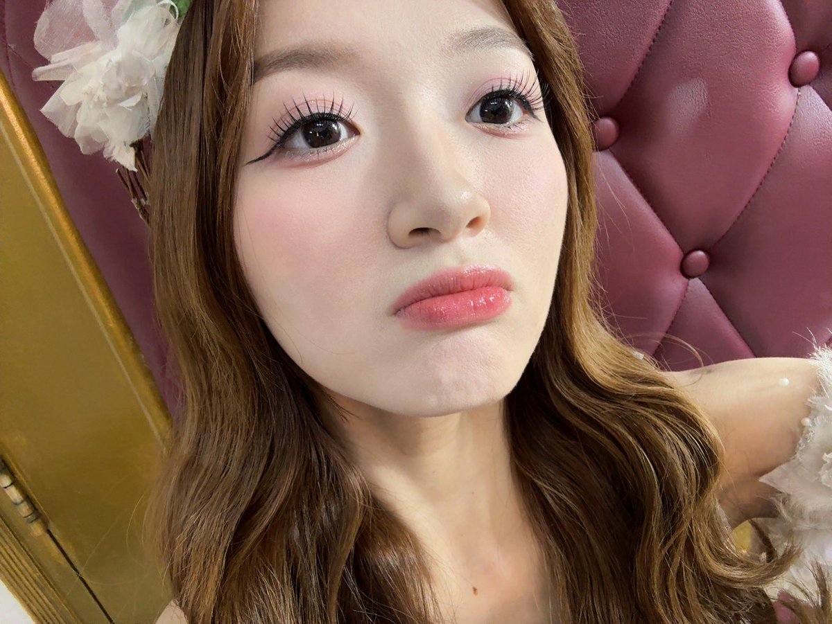 AU_LiaJKT48's tweet photo. yang mau tutor bibir plumpy ketik 1 https://t.co/vvOP4RGVh8