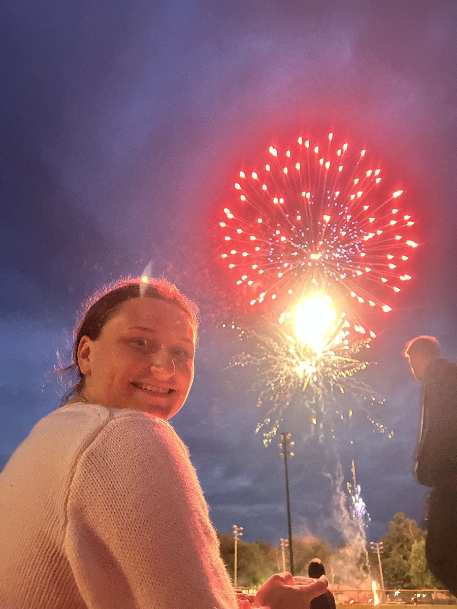JacobDaDarling's tweet photo. Happy mythical 25th birthday to my beautiful Wife and best friend @10riri10❤️💍 A babe I’m lucky &amp; blessed to have by my side https://t.co/GwjHiaBvHm