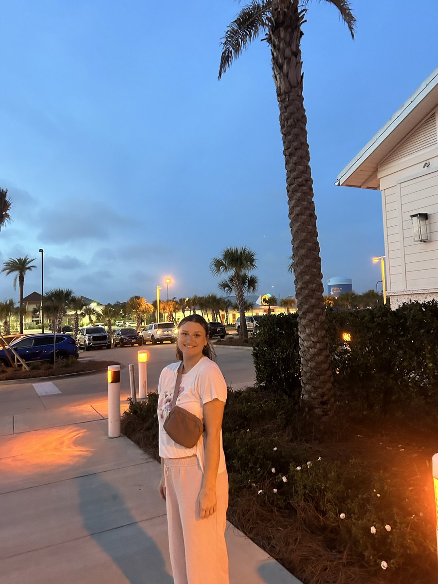 JacobDaDarling's tweet photo. Happy mythical 25th birthday to my beautiful Wife and best friend @10riri10❤️💍 A babe I’m lucky &amp; blessed to have by my side https://t.co/GwjHiaBvHm