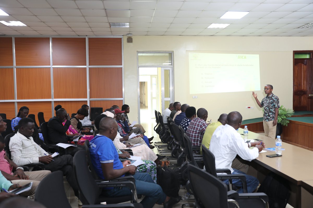 InspectorateRw's tweet photo. The training will be followed by inspections &amp; enforcement activities to ensure compliance with the Technical Regulation on aquaculture and fishery products as well as other food safety laws, supporting actors to meet standards and provide safe&amp;quality fish products to consumers https://t.co/wYrOnKzbBv