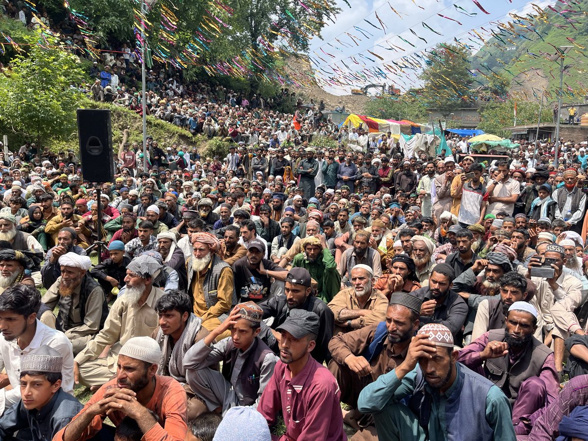 chzulfkarali's tweet photo. Attended 4th Death Anniversary of Baji Yaqoob Mina RA at kundradhan , Reasi.
Pay my respectful homage, pray for peace and prosperity of Jammu and Kashmir https://t.co/7EMJ9P7Kwl