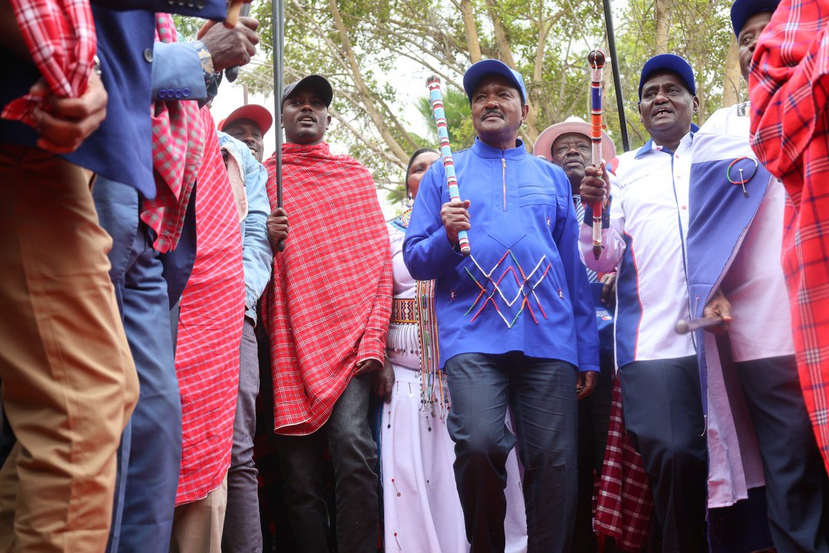 skmusyoka's tweet photo. Today, I had the honour of receiving grassroots leaders from Kajiado and Narok at Kithimani Farm. This engagement with leaders from the Maa community reflected the shared aspirations of our people and the enduring importance of unity in our national journey.

I was deeply humbled by the blessings offered by our revered elders, whose wisdom continues to guide our path. Their counsel is a powerful reminder that leadership is a sacred trust, grounded in service, integrity, and responsibility to future generations.

We held meaningful discussions on the challenges facing our communities and the need for inclusive development that leaves no one behind. As we move forward, let us remain guided by unity, mutual respect, and a steadfast commitment to building a stronger and more cohesive Kenya.