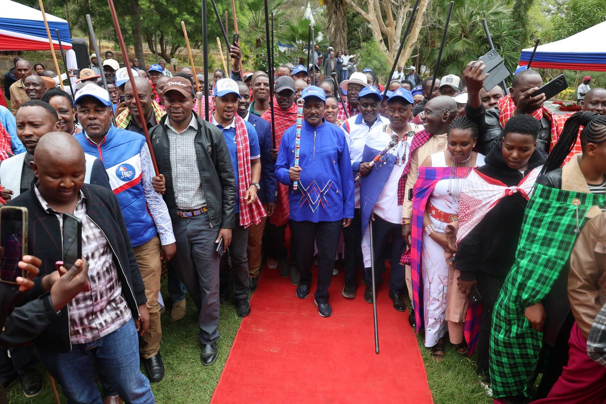 skmusyoka's tweet photo. Today, I had the honour of receiving grassroots leaders from Kajiado and Narok at Kithimani Farm. This engagement with leaders from the Maa community reflected the shared aspirations of our people and the enduring importance of unity in our national journey.

I was deeply humbled by the blessings offered by our revered elders, whose wisdom continues to guide our path. Their counsel is a powerful reminder that leadership is a sacred trust, grounded in service, integrity, and responsibility to future generations.

We held meaningful discussions on the challenges facing our communities and the need for inclusive development that leaves no one behind. As we move forward, let us remain guided by unity, mutual respect, and a steadfast commitment to building a stronger and more cohesive Kenya.