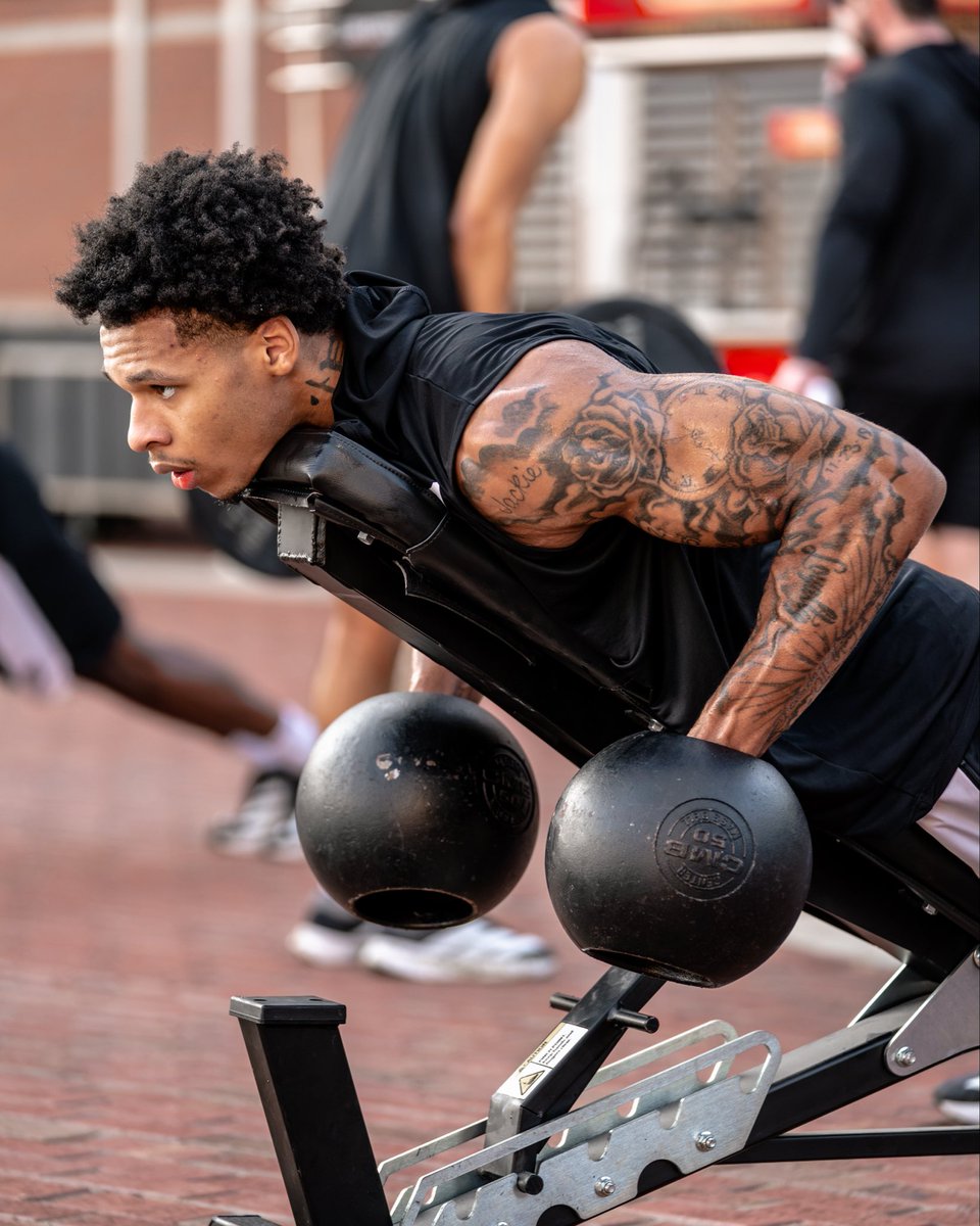 PackMensBball's tweet photo. Straight Business 😤 https://t.co/hNpcuBWNUc