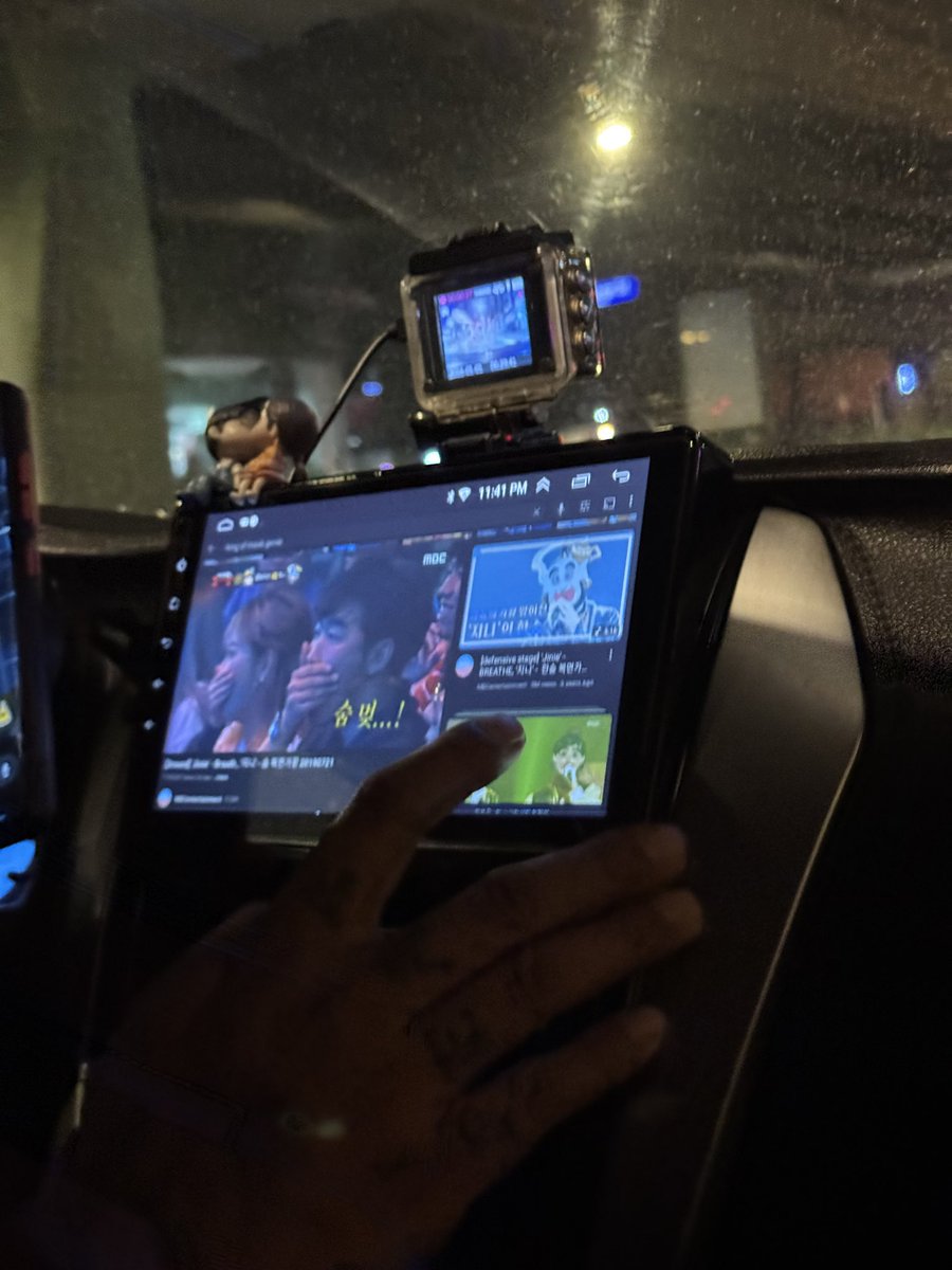 aburasobanim's tweet photo. my grab driver searched for “king of masked singer genie” 🥹 https://t.co/Zbqh0diknP