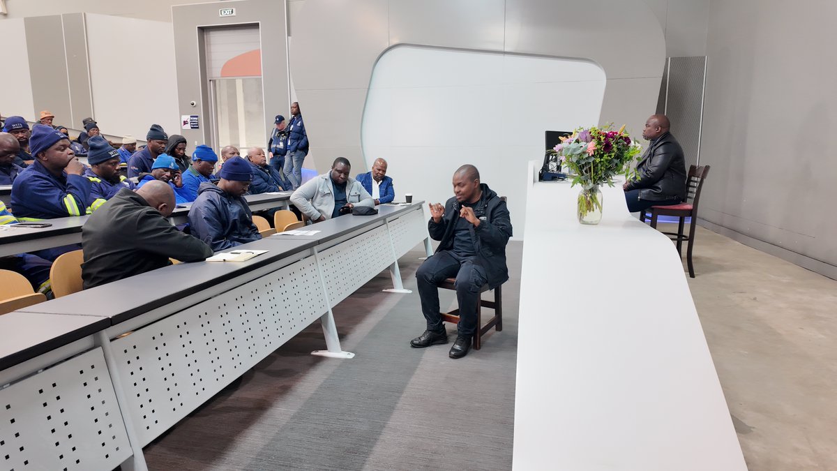 WitsServices's tweet photo. #Asikhulumeni #Day2 
Director Israel Mogomotsi encouraged men to speak up, seek support, &amp; make use of wellness services available to every @WitsUniversity employee. Mental, financial, and physical health matter, and no one should face life's challenges alone. #OFMD #WitsForGood https://t.co/JtPsFwuPWP