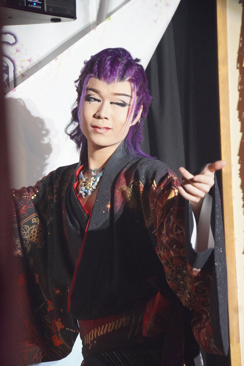 IokbL's tweet photo. 6/18夜 #三國座一見劇団 #古町演芸場

#紅由高花形昇進記念公演 🎊　

怪物〜？

#劇団美鳳 #紫鳳花道 花形 https://t.co/xRYlUJNSYD