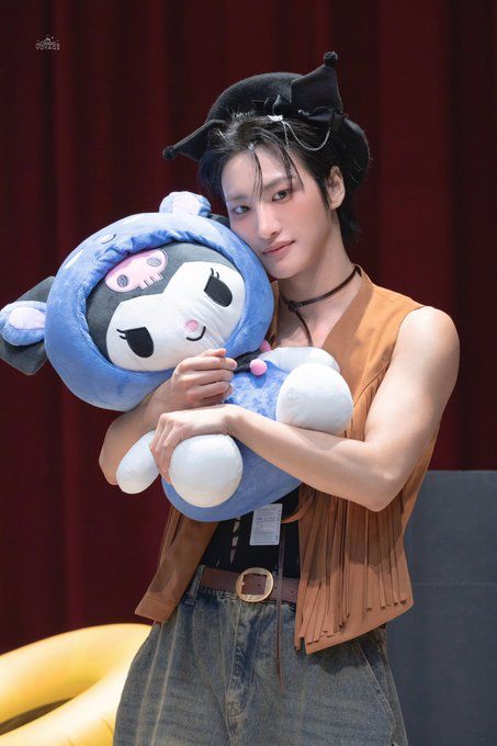 fnrnsnc's tweet photo. no one is eomma more than he is :( https://t.co/4KraURxr4X