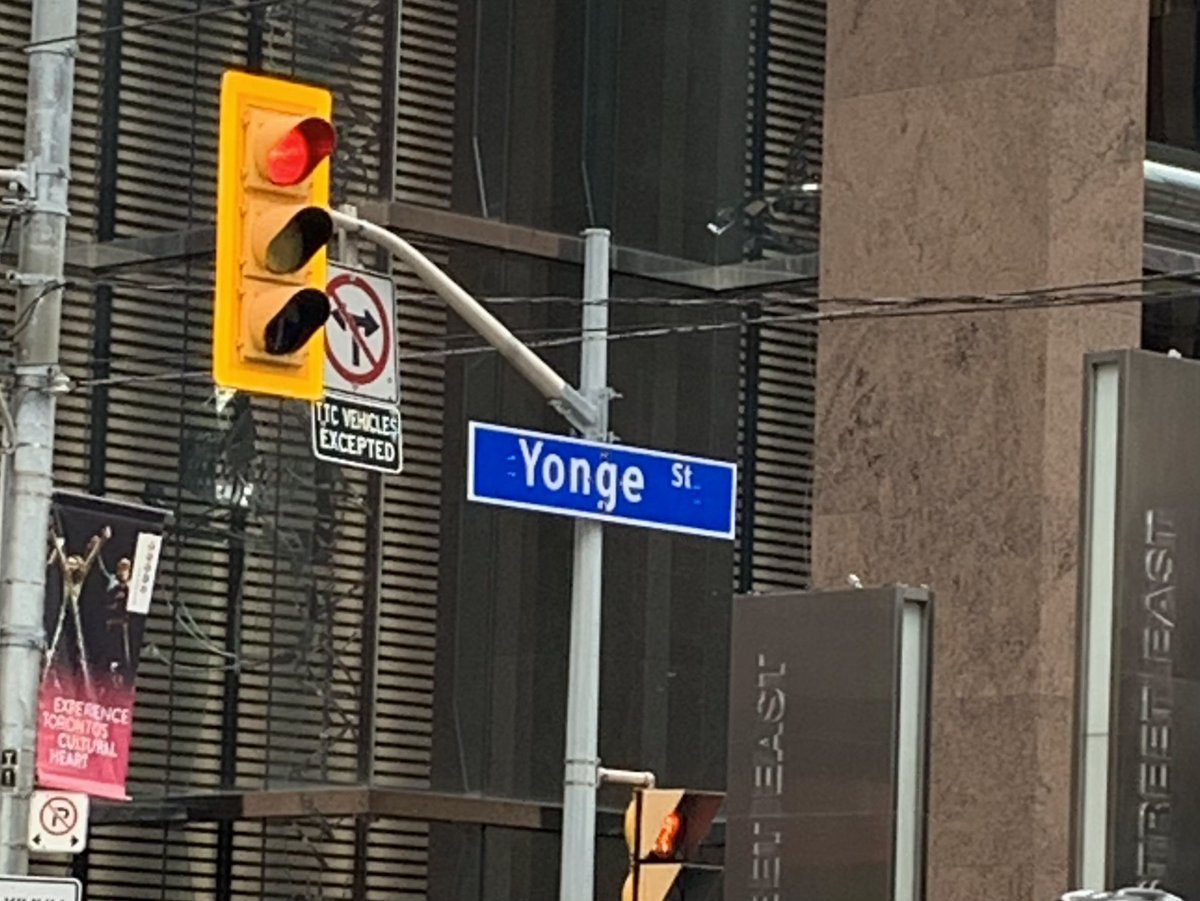 cookie_kke's tweet photo. yonge st. is in downtown toronto! 🇨🇦 it's also home of eaton center where the day6 boys hung out during their visit in 2017. 🥹 https://t.co/rYcbbxffe5