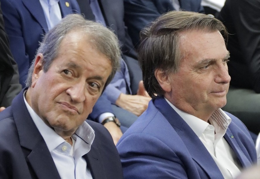 vinicios_betiol's tweet photo. URGENTE: acabou de ser divulgado que o Valdemar Costa Neto, presidente do partido do Bolsonaro, está SENDO INVESTIGADO PELA POLÍCIA FEDERAL em um escândalo envolvendo emendas parlamentares. Não sobra um! https://t.co/0KAAPCEJRM