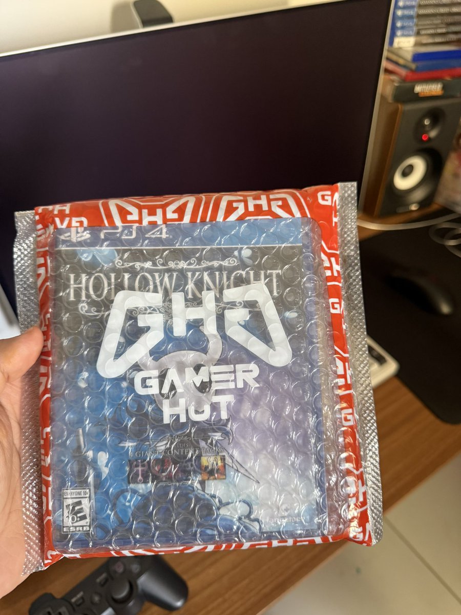 dasfrack1's tweet photo. Chegou uma coisinha da @GamerHutStore Não vamos deixar a mídia física morrer! 🤝 https://t.co/c8W8j8Xpuq