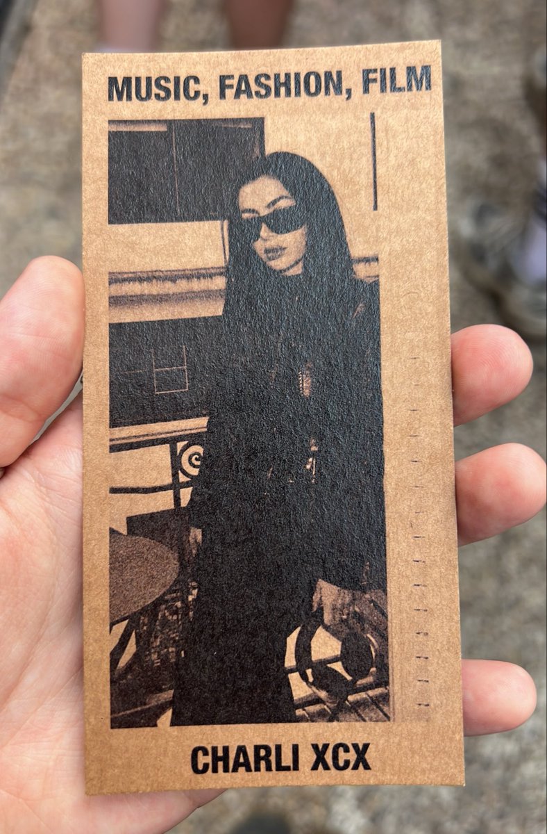 CrystalSmith990's tweet photo. Last one available now
@seetickets #charli @Ticketmaster #btstickets @btstickets3 https://t.co/sk2kXCbQ6l