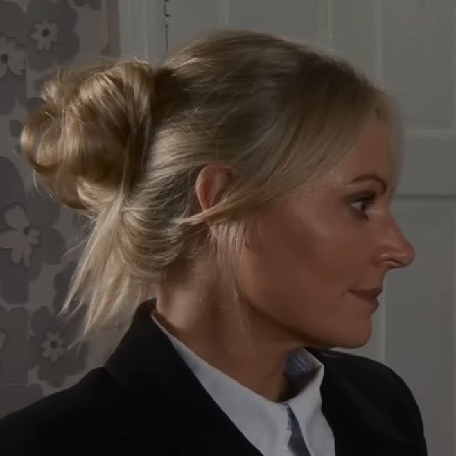 kingdomofcarter's tweet photo. category is ds swain messy buns of all time https://t.co/U96Qjh36s8