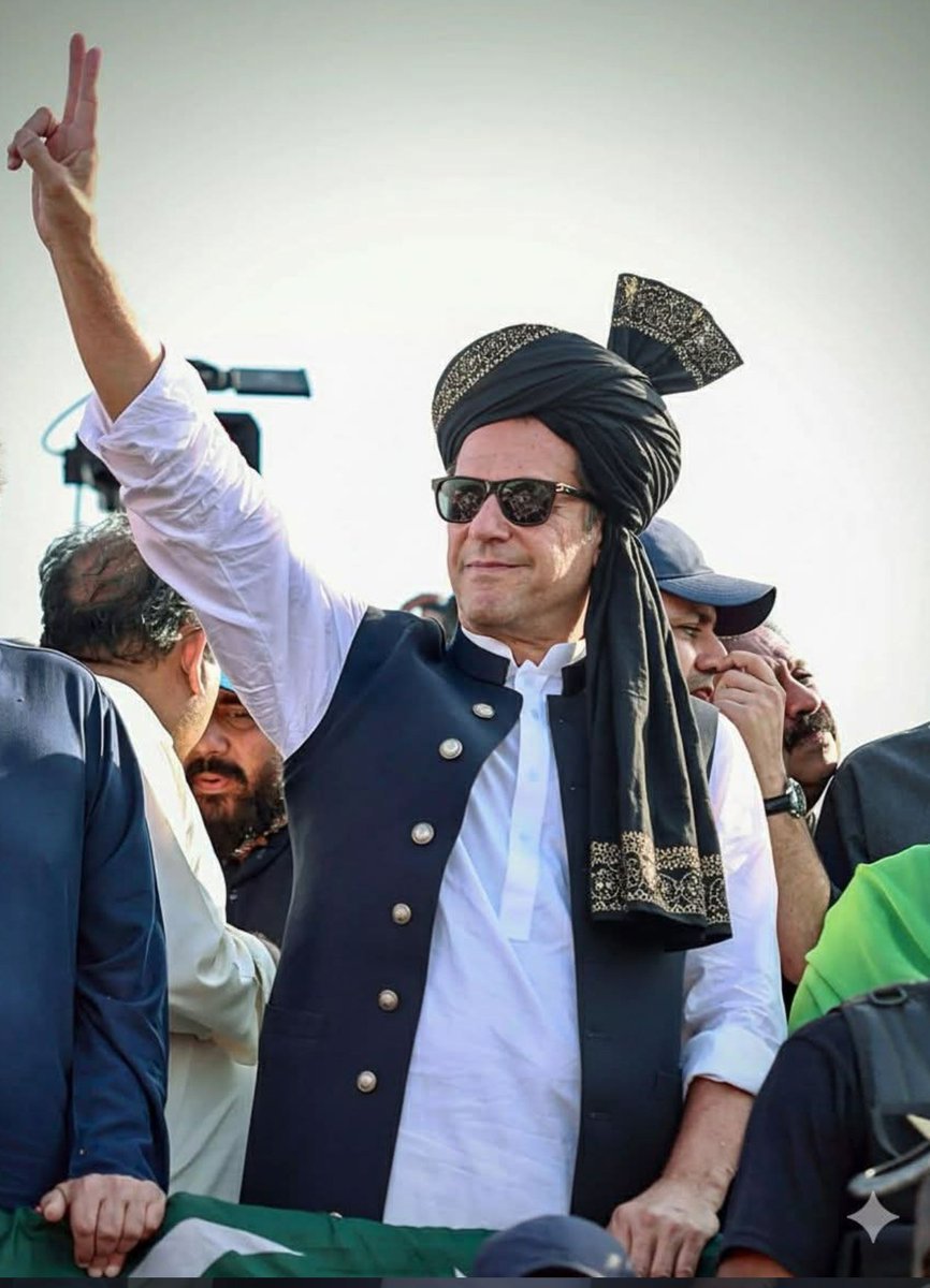 1aleemafan's tweet photo. عمران خان تجھے سلام 
اس سوئی ہوئی قوم کو جگا دیا https://t.co/zWyC0Juabk