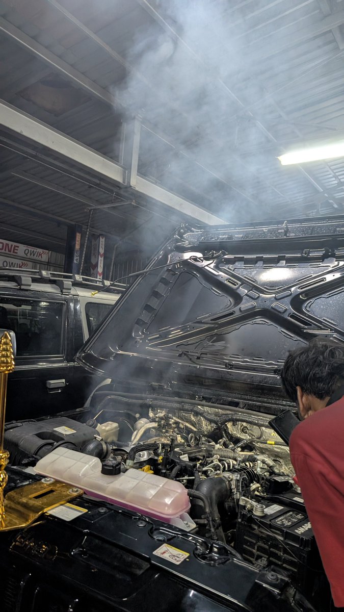 karthik5185's tweet photo. @RisetoHelp @MahindraRise "Beyond disappointed with MM Motors, Mount Road. The sales team refuses to take responsibility for my 45-day-old Thar Roxx, and the service team returned it unfixed. The problem reappeared immediately. I feel cheated and stressed! @MahindraRise, please intervene. #TharRoxx https://t.co/7TVpfxvbJ7