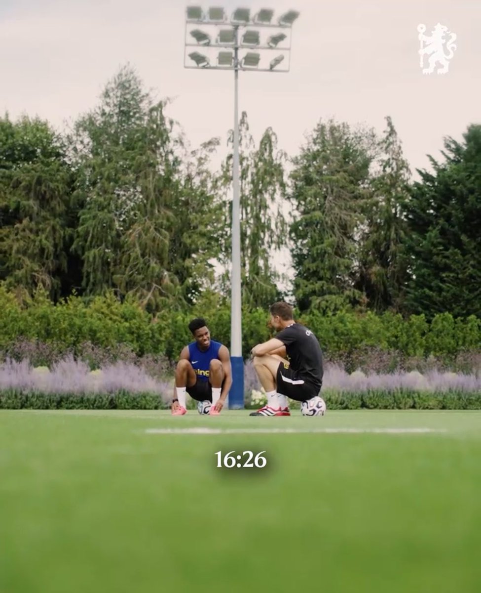 Chelsea_FR_'s tweet photo. Estevao ✖️ Alonso 🌟🔥 https://t.co/12QfA6y9Nh