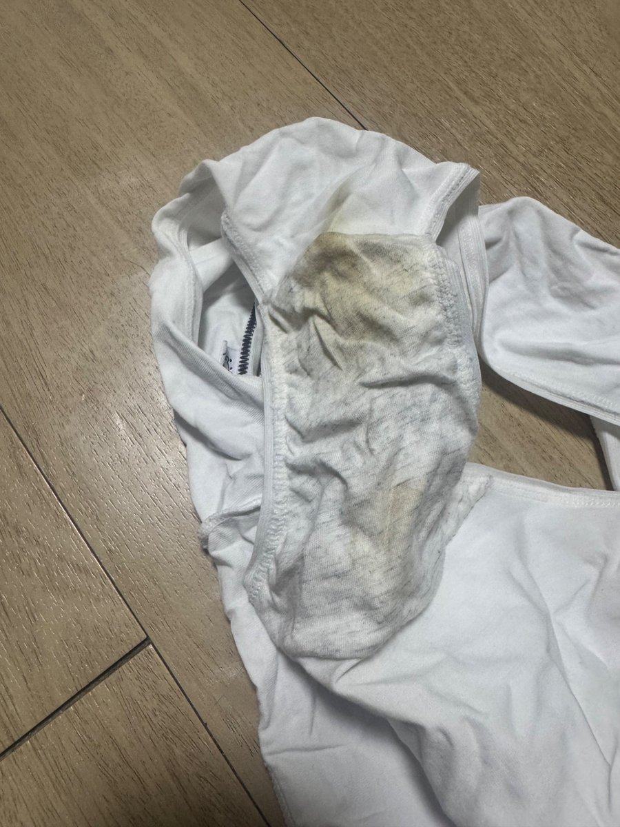 mingileekkk's tweet photo. 교회 수련회에 깜빡하고 팬티 못가져가서 3일동안 이거 입고 지냈는데
살사람???
냄새는 진짜 에바임ㅠㅠㅠㅠㅠ!

라디: sixjuju1

#입던속옷 #중고속옷 #ㄱㄷ #수원 https://t.co/IFEHRJ96U3