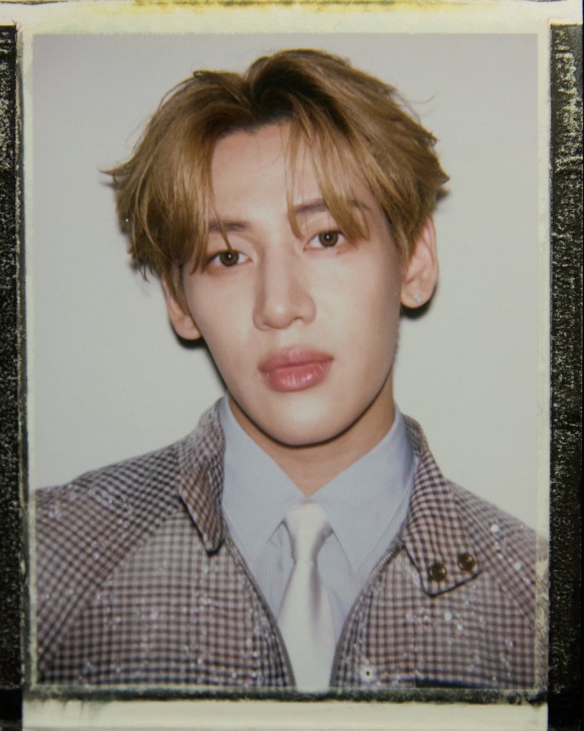 bambamuniverse's tweet photo. BamBam is the only one who got new items from #LVMenSS27 💠✨

- A new bag 👜
- A new tie👔
- A new watch⌚️

LV loves our BamBam so much! 😻

#BamBamxLVMenSS27 
#LouisVuitton @LouisVuitton
#BamBam #뱀뱀 @BamBam1A https://t.co/Z2pb6eZIzZ