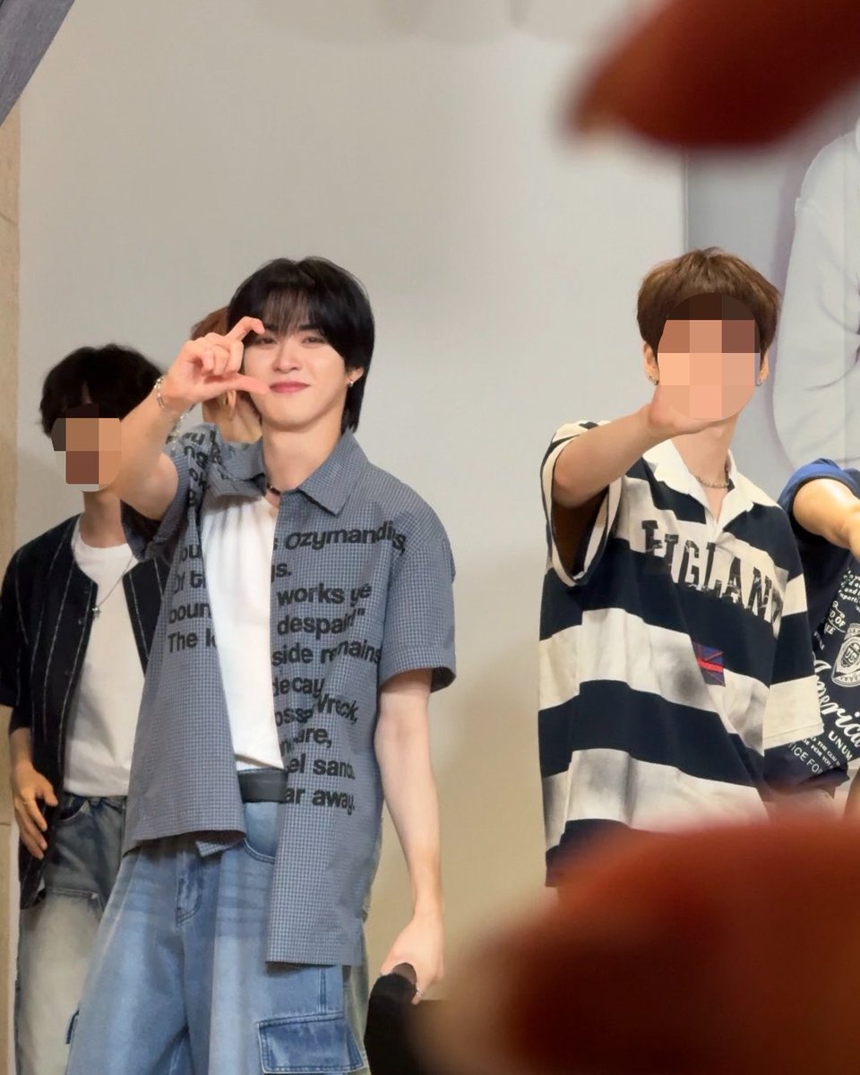 iminsomuch's tweet photo. 찐따탈출기 \\ > < // https://t.co/wIxtbMaZXS